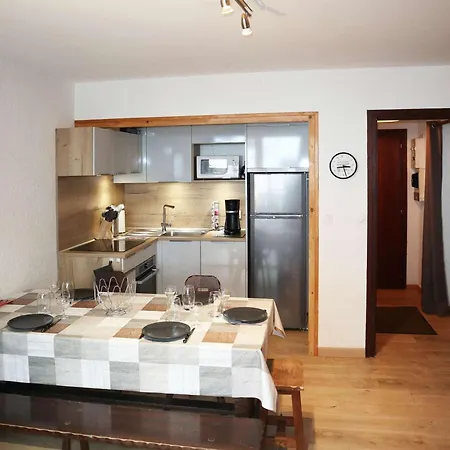 Cosy 2 Pieces, 6 Pers, Skis Aux Pieds, - Fr-1-322-531 Apartment